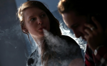 High schoolers who vape more likely to also try cigarettes, study finds