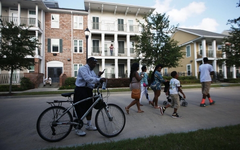 Thumbnail image for In New Orleans, public housing crunch forces thousands into limbo