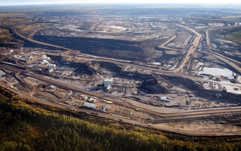 Thumbnail image for Researchers find 7,300-sq-mile ring of mercury around tar sands in Canada