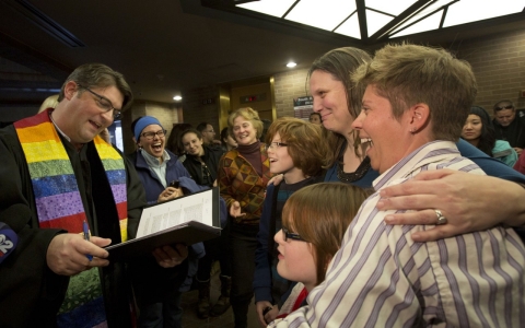 Thumbnail image for Utah asks Supreme Court to block same-sex marriages