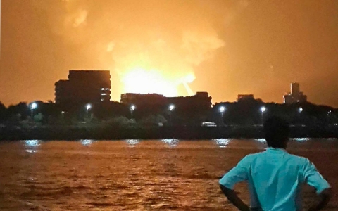 Thumbnail image for Deadly explosion rocks Indian submarine docked in Mumbai