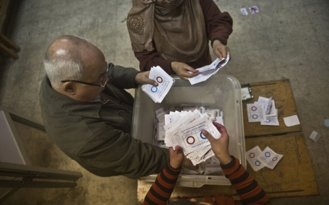 Thumbnail image for Egypt votes overwhelmingly for new constitution