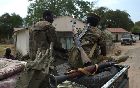 Thumbnail image for South Sudan factions sign cease-fire
