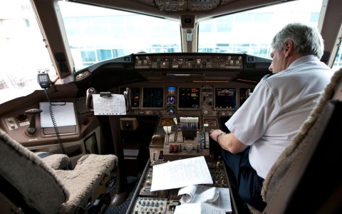 Thumbnail image for Airlines brace for new rules restricting pilot flight time