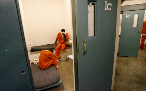 Thumbnail image for Texas jail allegedly kept mentally ill inmate in fetid cell for weeks