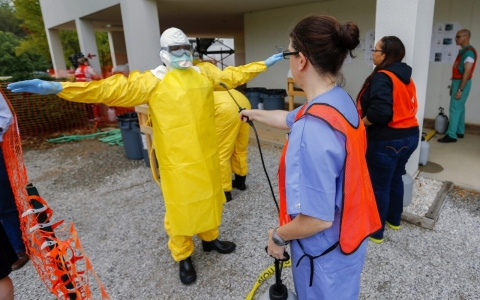 Thumbnail image for US doctors: With proper protocols, no need to panic over Ebola