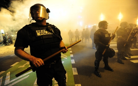 Thumbnail image for Seattle police aren’t using enough force, internal memo says