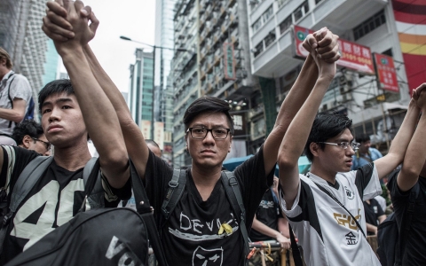 Thumbnail image for Hong Kong street brawl reveals limits of protest leadership