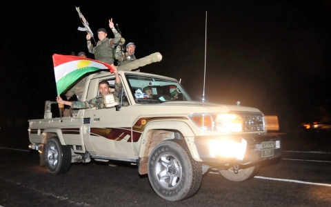 Thumbnail image for Iraqi Kurdish reinforcements arrive to defend Kobane