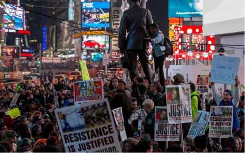 Thumbnail image for Ferguson protests spread across US 