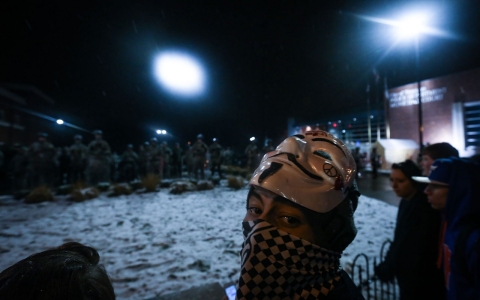 Thumbnail image for Ferguson protests dwindle after two nights of unrest 