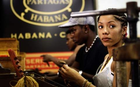 Thumbnail image for Cuban cigar ban up in smoke, sparking joy among US puffers