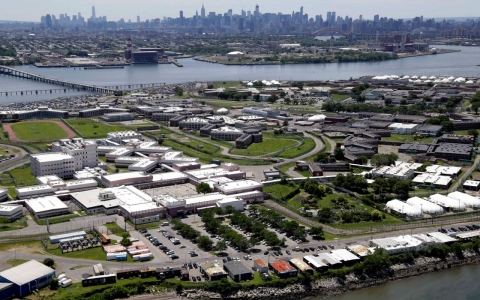 Thumbnail image for US sues NYC over teen treatment at Rikers Island jails