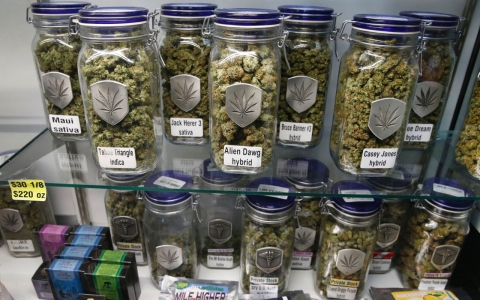 Thumbnail image for Green light: Feds issue marijuana banking rules