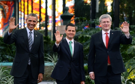 Mexico, Canada talk trade with Obama