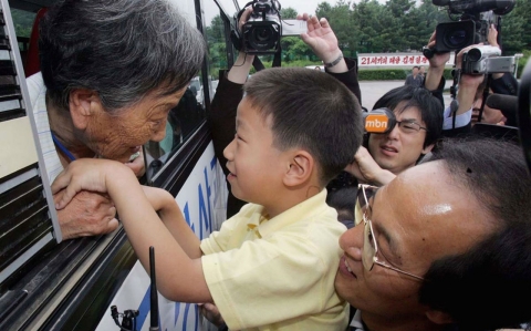 Thumbnail image for Koreas resume reunions for war-torn families