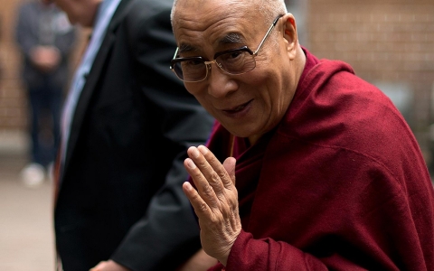 Thumbnail image for Obama meets Dalai Lama, offers support for Tibetan rights
