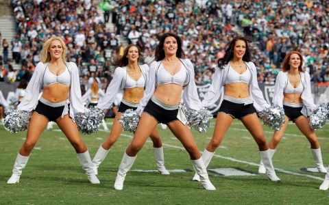 Jets 'Flight Crew' Cheerleaders' Wages Kept Grounded, Suit Says