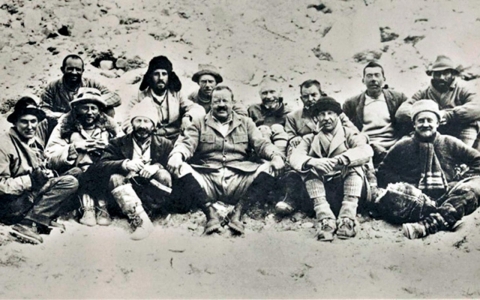 A 1922 expedition, including George Mallory (far left), failed three times to top Mount Everest, but was awarded a gold medal in 1924.