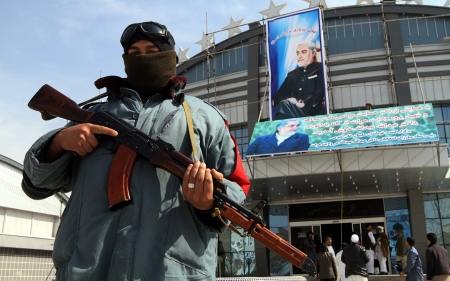 Taliban threatens to disrupt Afghan elections