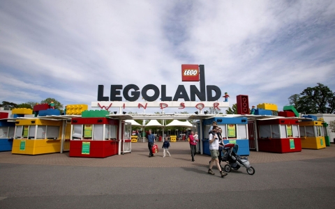 Thumbnail image for UK Legoland closes for weekend after 'right-wing' threats