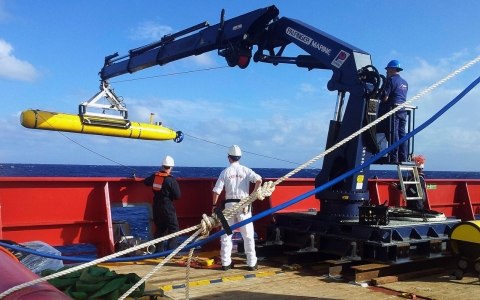 Thumbnail image for Crews to launch sub in search for MH370