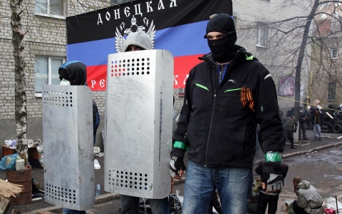 Thumbnail image for Pro-Russia rebels ignore Kyiv’s ultimatum to leave occupied buildings