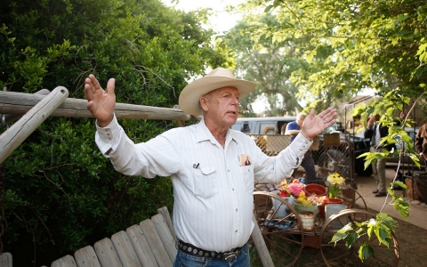 Thumbnail image for Republicans back away from rancher renegade Cliven Bundy