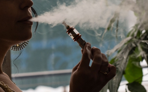 Thumbnail image for Poison centers report massive spike in calls about e-cigarettes