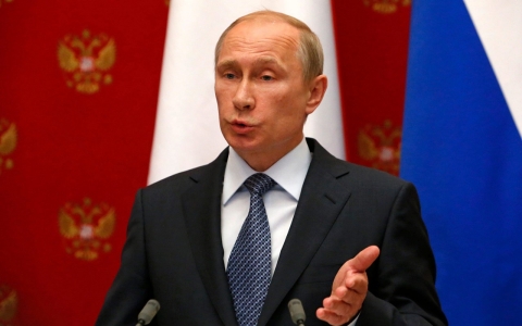 Thumbnail image for Putin says troops pulled back from Ukraine border, urges referendum delay