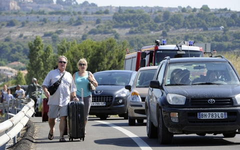 Thumbnail image for Cabbies snarl traffic across Europe to protest Uber