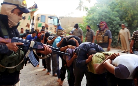 Thumbnail image for Images of ISIL's mass killing spread online