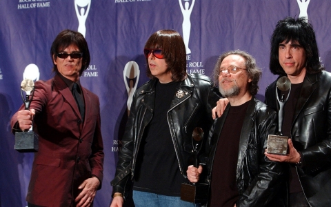 Thumbnail image for Tommy Ramone, last of the band's original lineup, dies at age 65