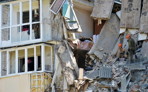 Thumbnail image for Calm after the storm: Slovyansk rebuilds after rebels retreat