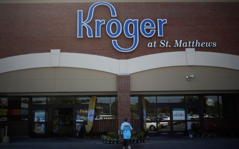 Thumbnail image for Gun violence opponents target supermarket giant Kroger