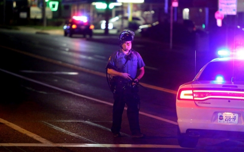 Thumbnail image for Ferguson officer shot, police seek suspect