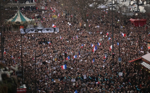 Thumbnail image for White House: US should have sent higher-level official to Paris 