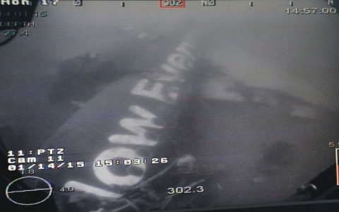 Thumbnail image for Singapore navy finds fuselage of crashed AirAsia jet