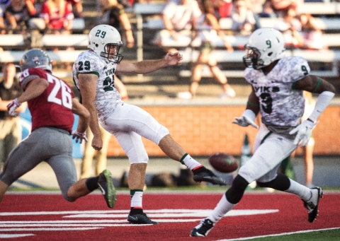 Jaquiski Tartt living out family's dreams while starring at Samford 