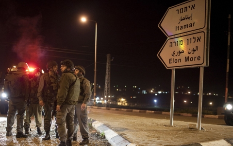 Thumbnail image for Israeli couple shot dead in car near West Bank settlement