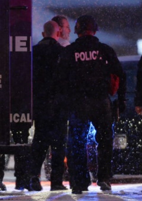 Gunman arrested after storming Colorado Planned Parenthood clinic