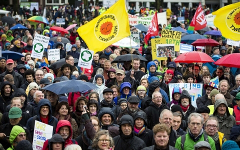Thumbnail image for Tens of thousands protest around globe before Paris climate talks 