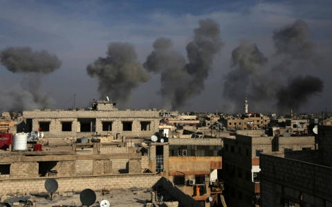 Thumbnail image for Airstrikes in Damascus suburbs kill dozens 