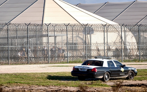 Thumbnail image for Inmates riot at for-profit Texas immigrant detention facility