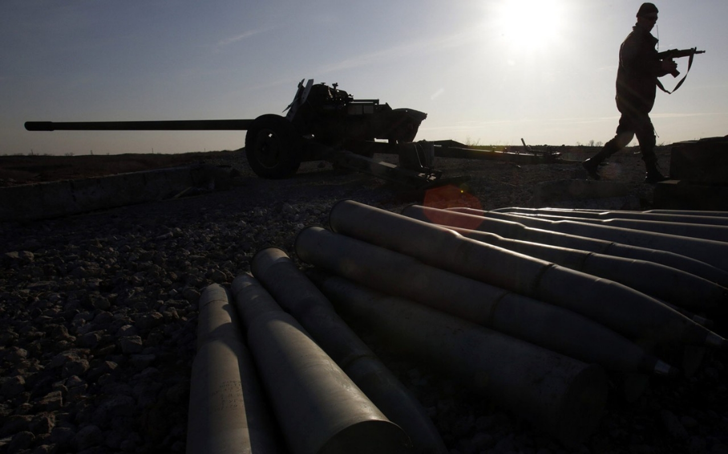 Ukraine Begins Withdrawing Weaponry From Front | Al Jazeera America