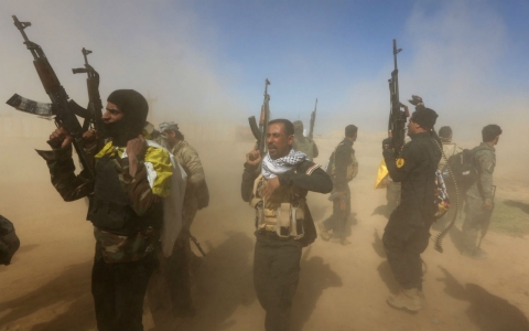 Thumbnail image for ISIL fighters launch attack on Iraq's Ramadi