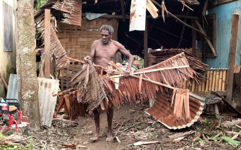 Thumbnail image for Vanuatu president: Cyclone-ravaged country must ‘start over’