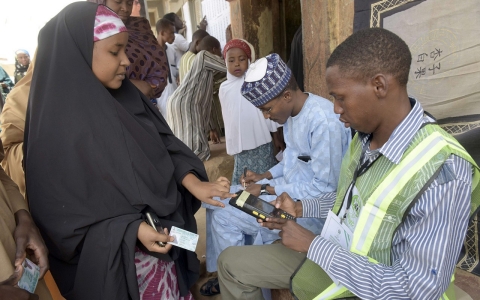 Thumbnail image for Millions of Nigerians vote in elections marred by violence