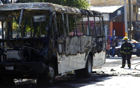 Thumbnail image for Violence erupts in Mexico as military launches attack on cartel