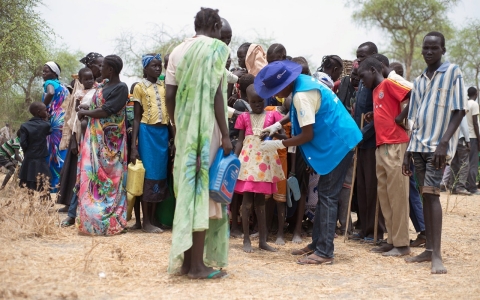 Thumbnail image for Tens of thousands flee fighting In South Sudan, say aid groups